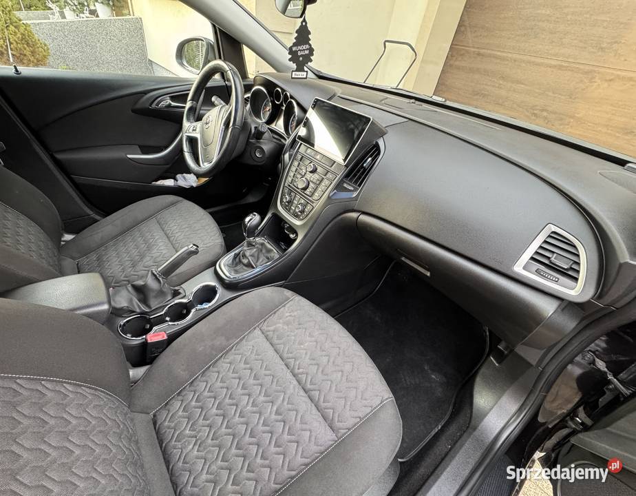 Opel Astra J 14 EcoFlex130 Wołów