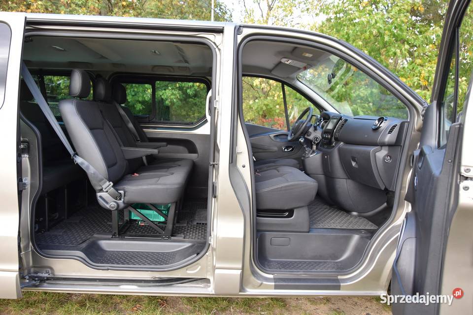 OPEL VIVARO SALON POLSKA 9osób Długi Mały Zarejestrowany w Polsce Zielona Góra