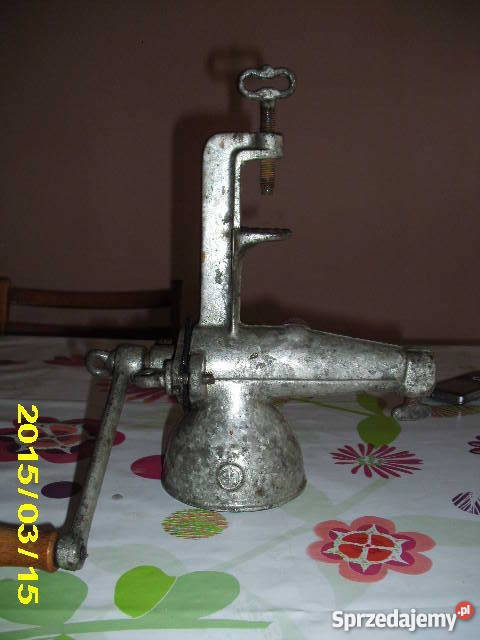 stary sokownik z czasów PRLu Luzino