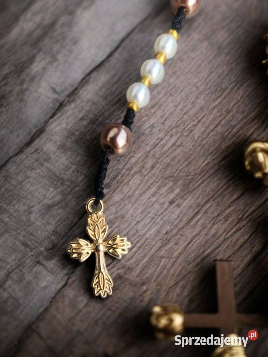 Ręcznie robiony różaniec z korali perłowych