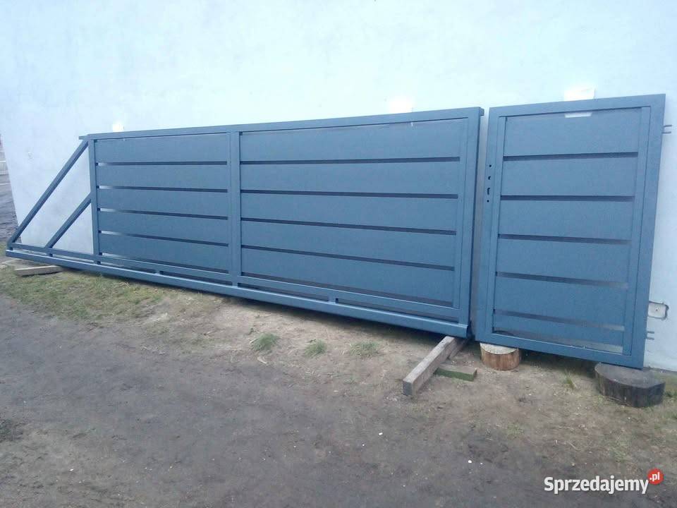 Brama przesuwna 410 x 142 z furtką w komplecie i Ogród Wągrowiec