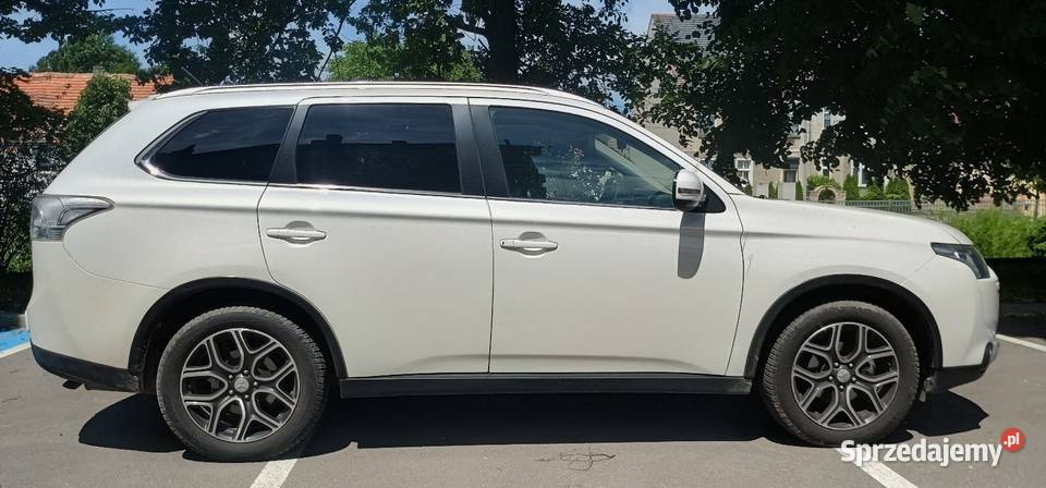 Mitsubishi Outlander salon 4x4 faktura VAT