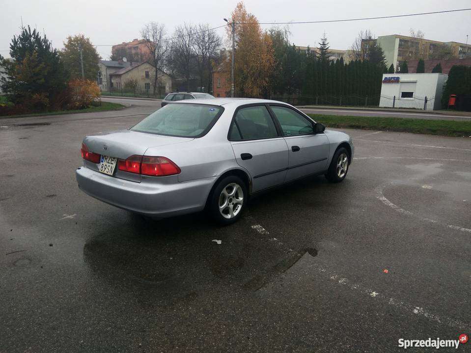Honda Accord DX wersja USA 23 z LPG Sietesz