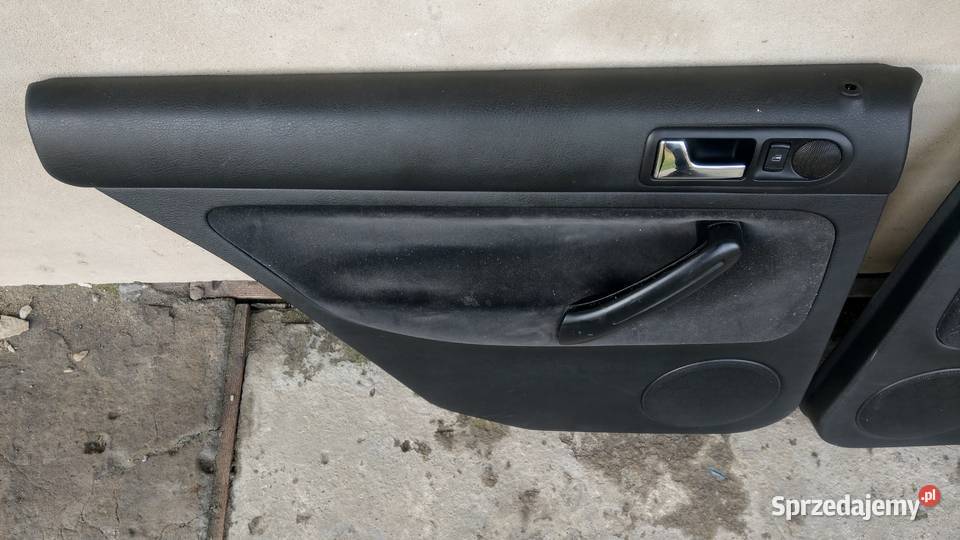 Boczki tapicerka drzwi tylnych tylne tył Vw Golf Biłgoraj sprzedam