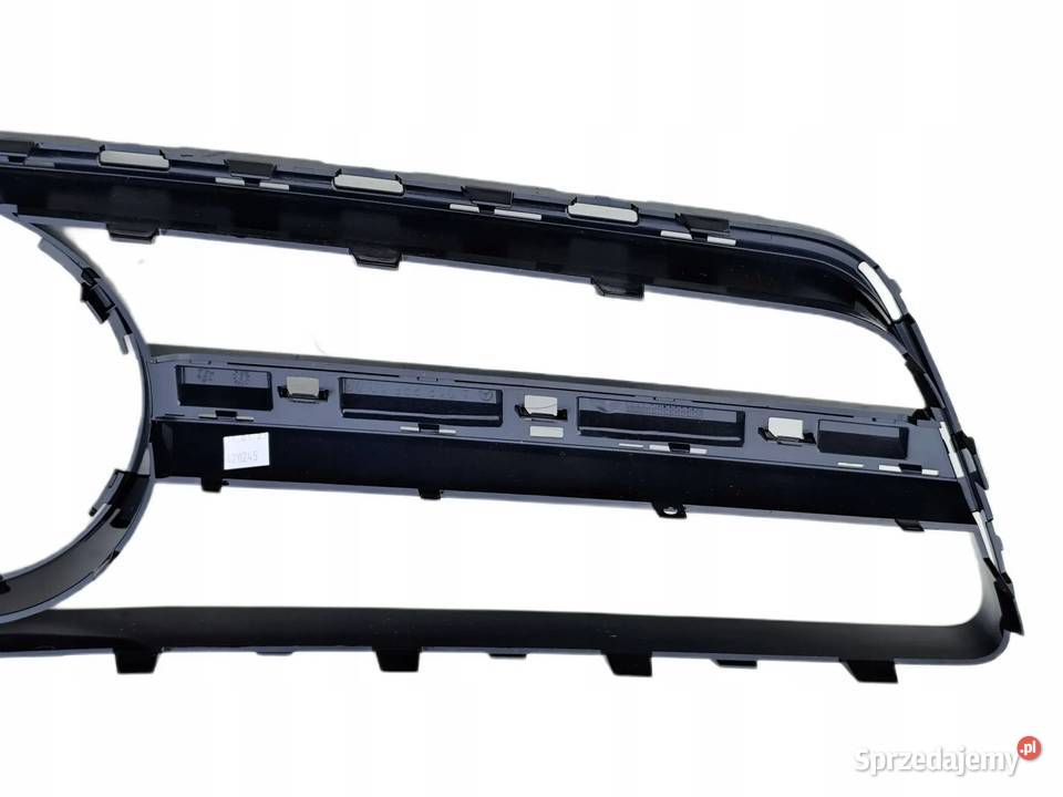 MERCEDES AMG 63 CLS C218 W218 GRILL ATRAPA Przemęt