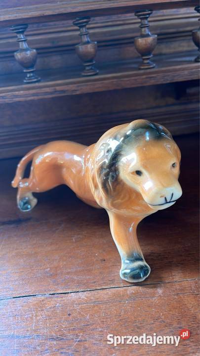Figurka Lew Bez sygnatury Figurka porcelanowa Porcelana i szkło Antyki, Sztuka, Kolekcje Gdańsk