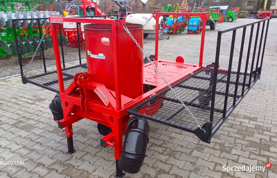 Ścielarka słomy do truskawek SELMAR AGROSTAL Wola Różaniecka