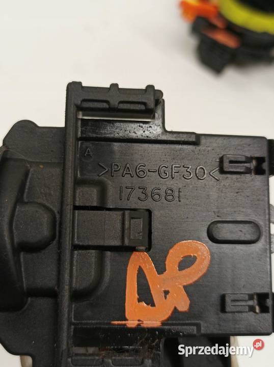 PRZEŁĄCZNIK ZESPOLONY 173681 Toyota Yaris I osobowe