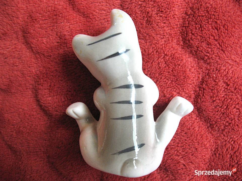 Kot młody zabawny kotek figurka porcelana 8 x 6 sprzedam