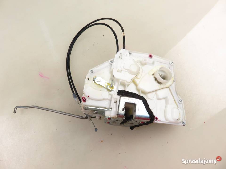 ZAMEK PRAWY PRZEDNI SUZUKI SWIFT MK6 8220162J30