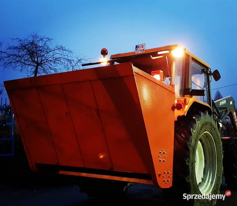 Piaskarka posypywarka samozaładowcza 150 200 sprzedam