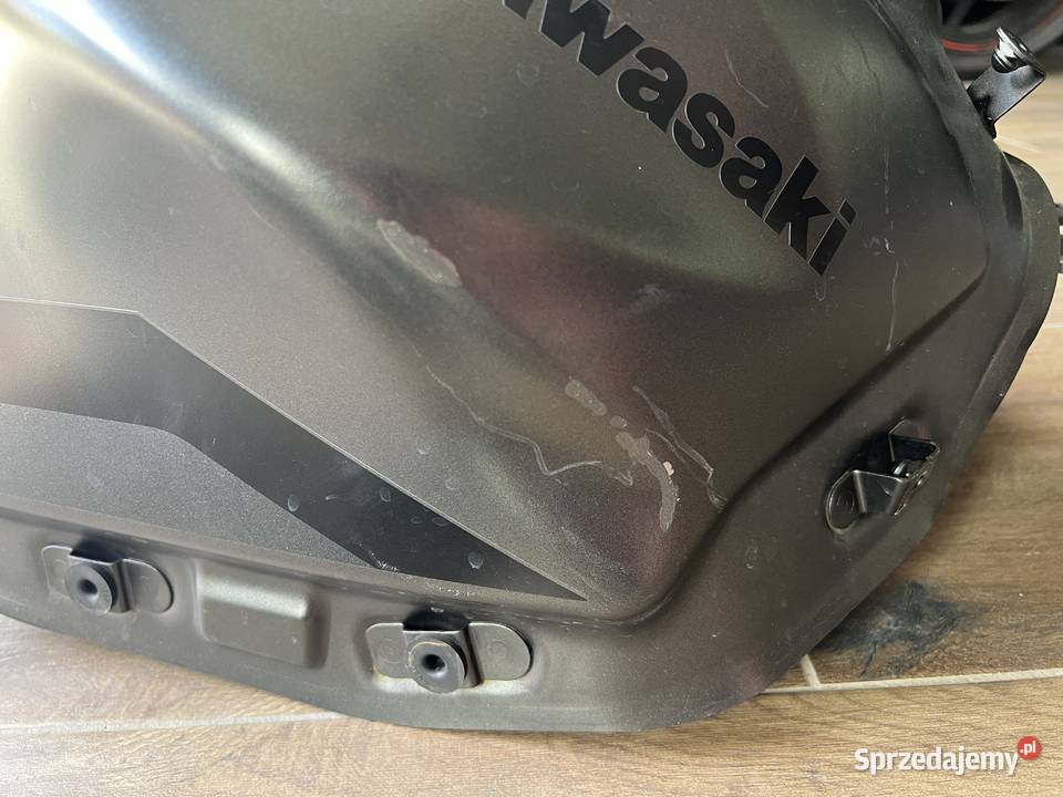 Kawasaki z650 zbiornik czasza boczek boczki Plastiki Bochnia