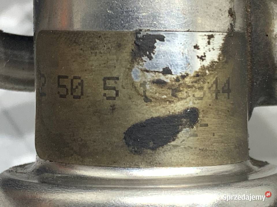 LISTWA WTRYSKOWA AUDI A6 C4 058133681 18 125