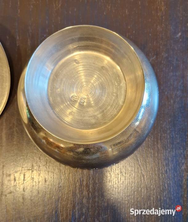 Cukiernica z pokrywką z metalu z lat 70tych PRLu