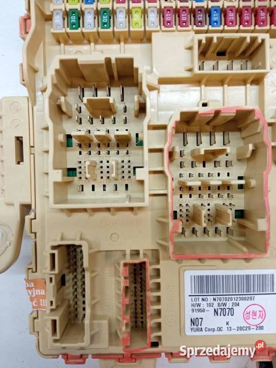 SKRZYNKA BEZPIECZNIKÓW 91950N7070 Hyundai Tucson sprzedam