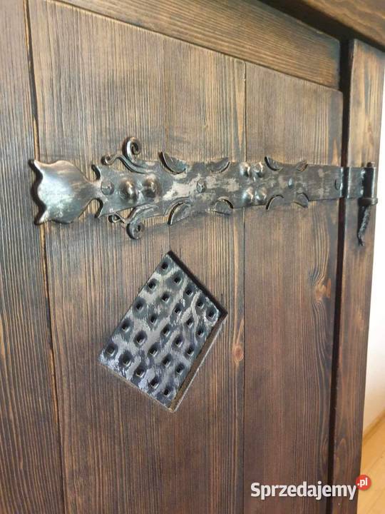 Naturalne oryginalne meble z metalowymi okuciami Bolszewo