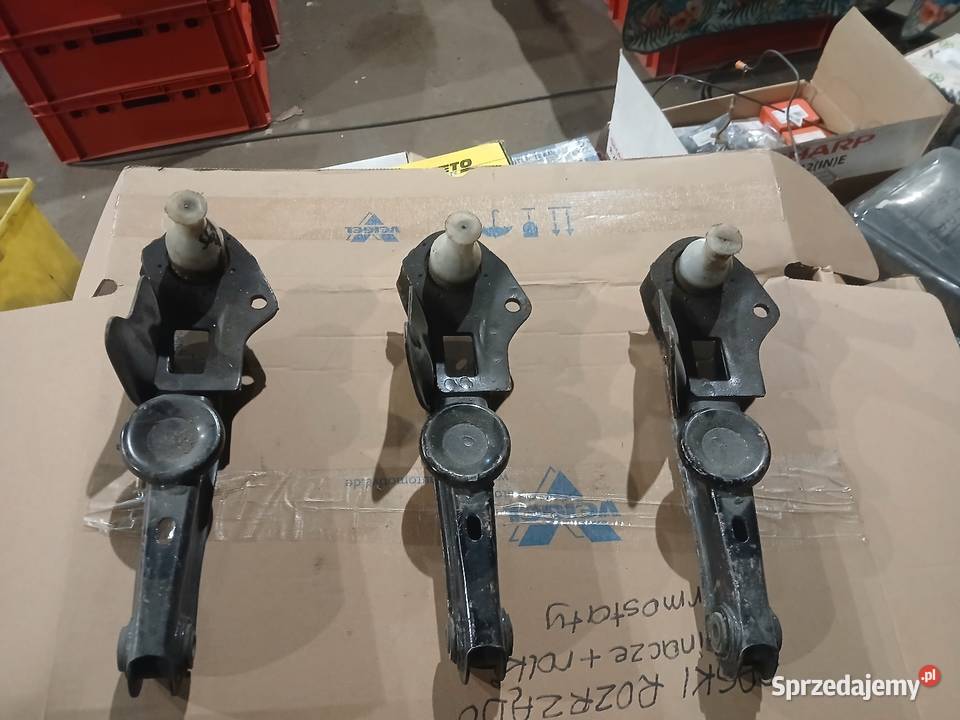 Wahacz dolny lewy do fiata 125p polonez Wahacze Koluszki