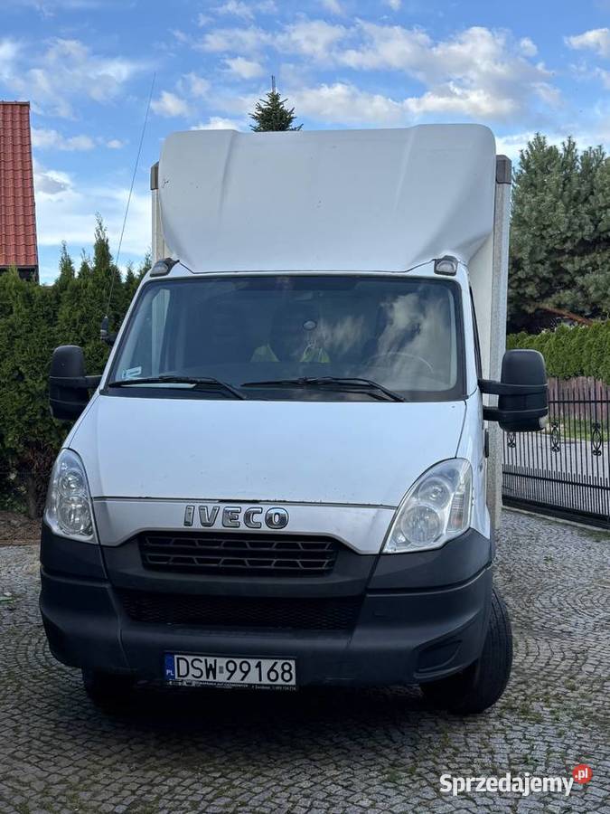 Iveco Daily 35C13 dostawczy kontener winda 23 Świdnica