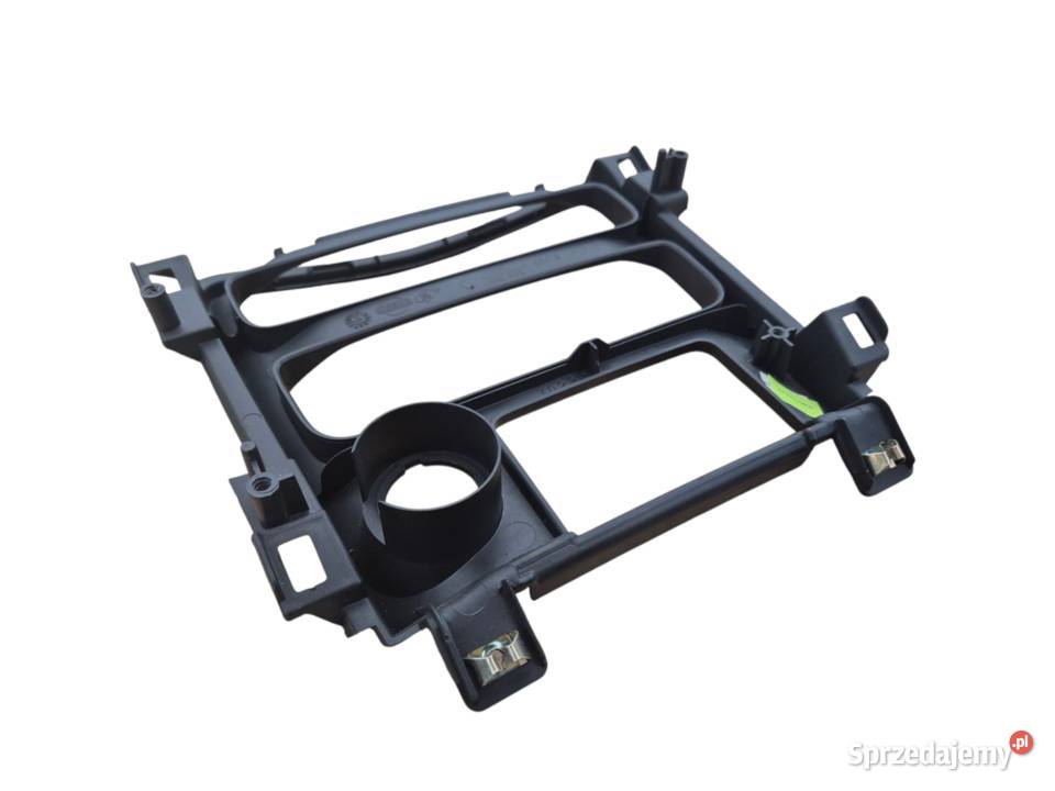 RAMKA ŚRODKOWA KONSOLI DESKI NISSAN PRIMERA P12 osobowe Działoszyce