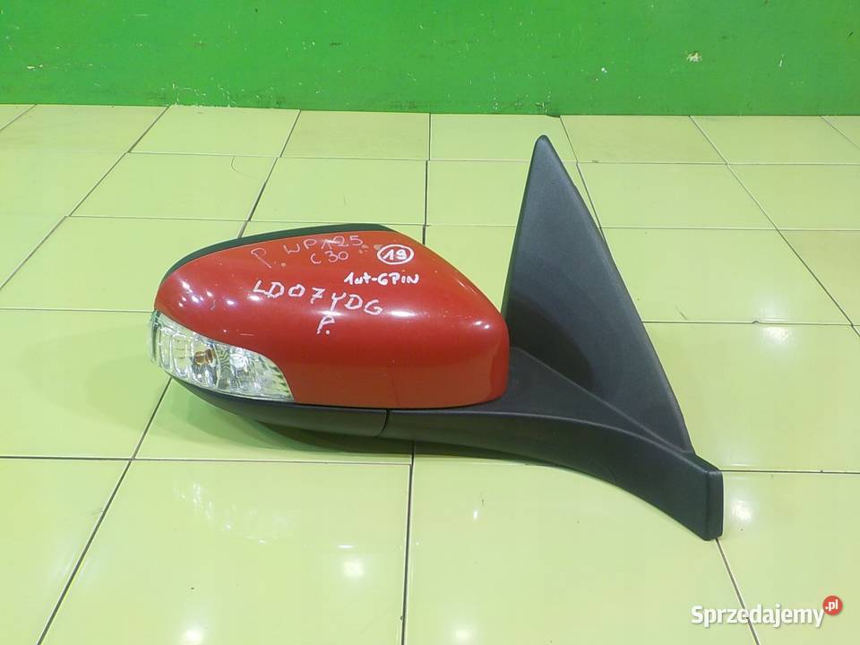 VOLVO C30 25T5 07r 3D lusterko prawe Suków