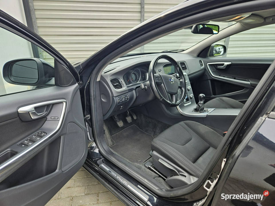Volvo V60 D2 16 115 manual BEZWYPADEK zadbany centralny zamek Gdynia sprzedam