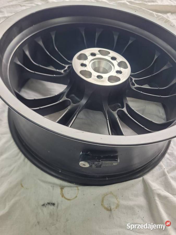 HONDA GOLD WING GL1800 SC79B 1823 OEM FELGA TYŁ Nowy Tomyśl