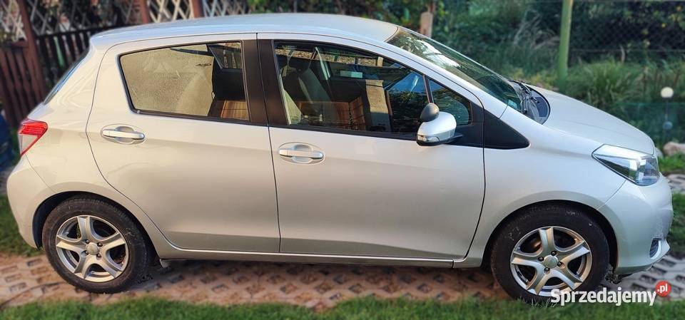 TOYOTA YARIS 13 Benzyna 99 Zarejestrowany w Polsce Motoryzacja Stalowa Wola