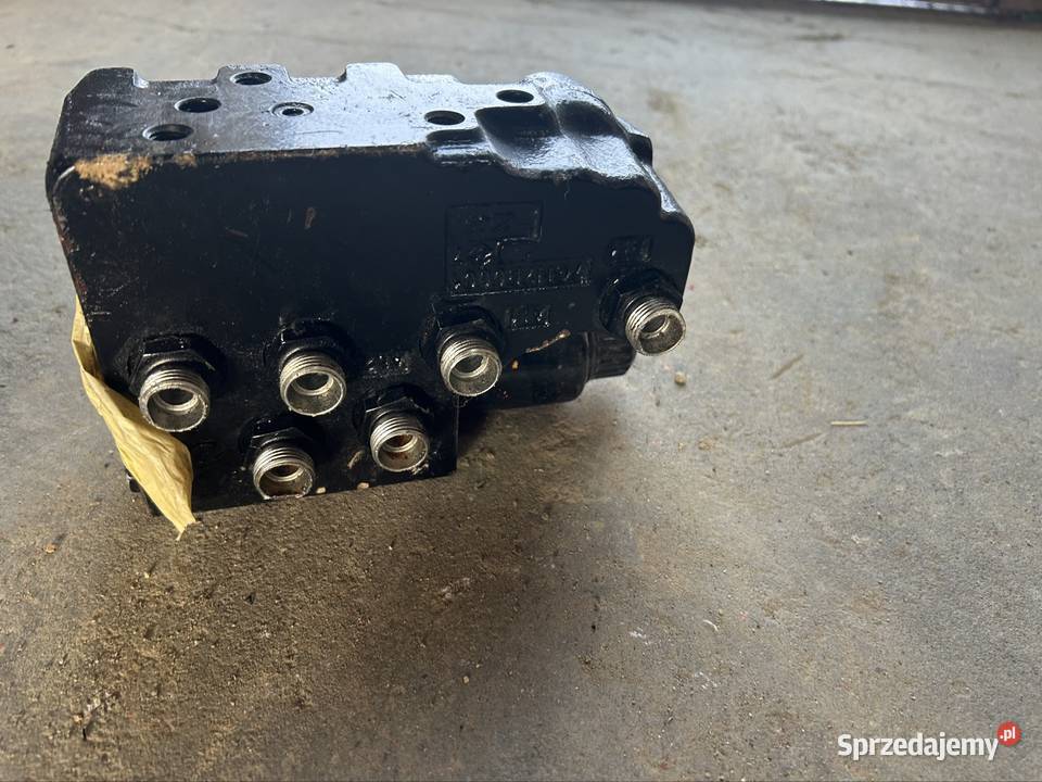 Rozdzielacz stoll nowy Pozostałe Gromnik