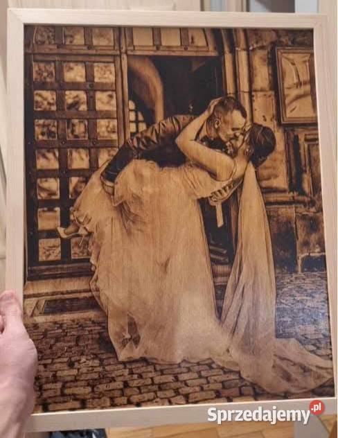 Portret na zamówienie wypalany w drewnie Iława