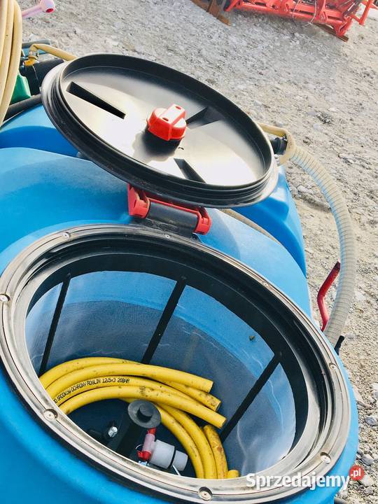 Opryskiwacz Biardzki 800 L dostępny ręki Rzędziany sprzedam