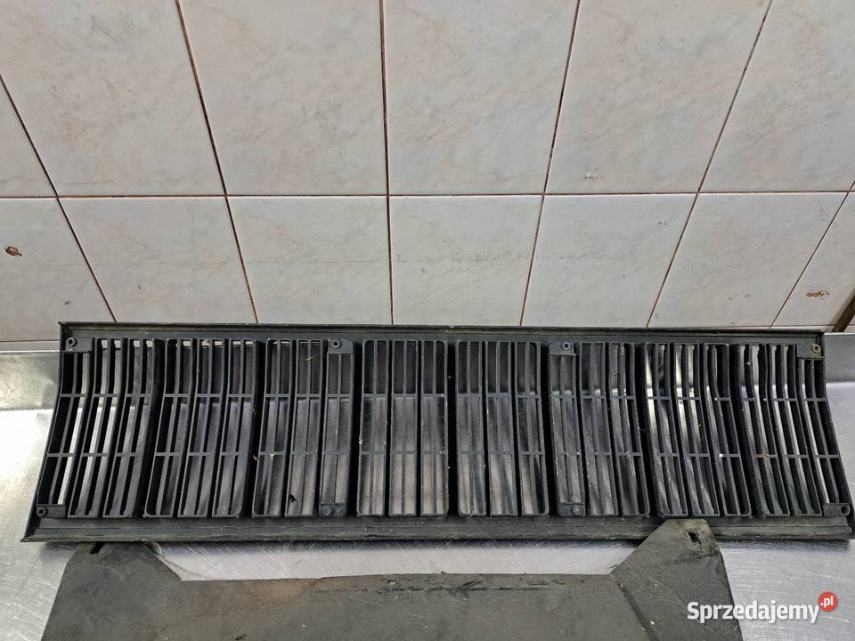 Jeep Cherokee xj pas przedni gril przedni dolnośląskie Oleśnica