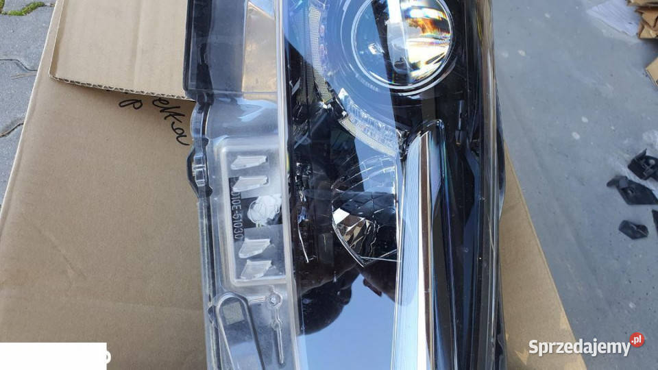 Mazda CX3 reflektor led lewa strona 10 pin Kozubszczyzna