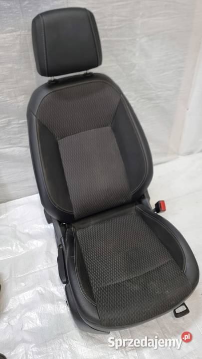 OPEL INSIGNIA B HB FOTELE SIEDZENIA TYŁTAPICERKI sprzedam