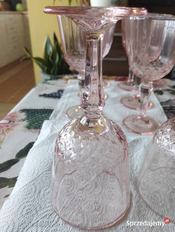Kieliszki do wina różowe 8 sztuk Łódź