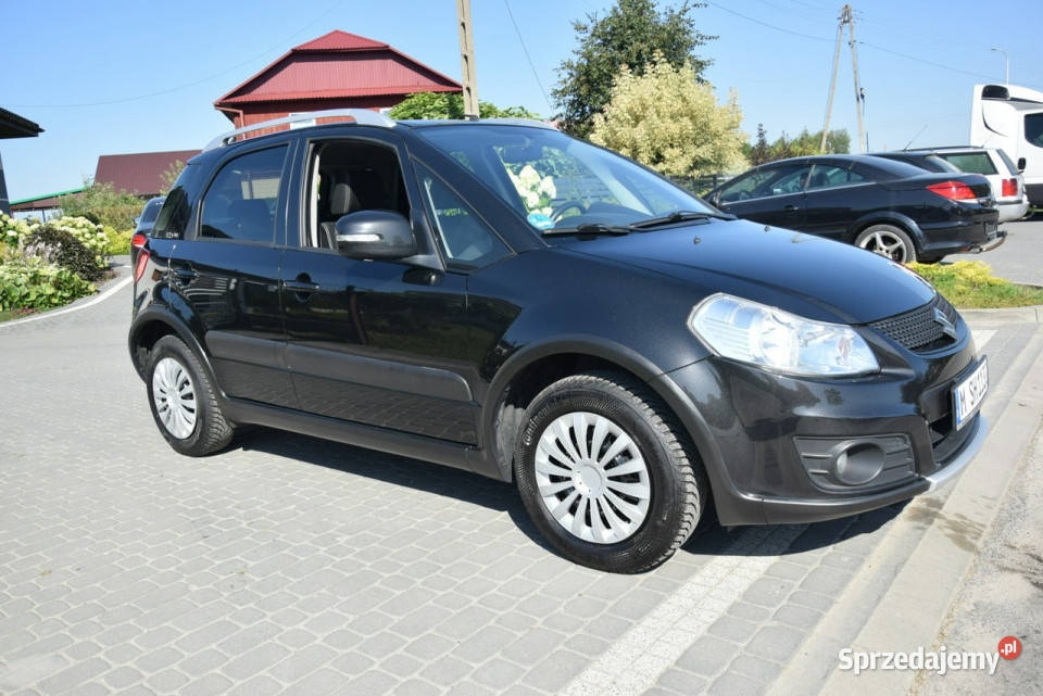 Suzuki SX4 16B 2013r Navi Klima 2013r czarny SX4 podkarpackie Majdan Sieniawski