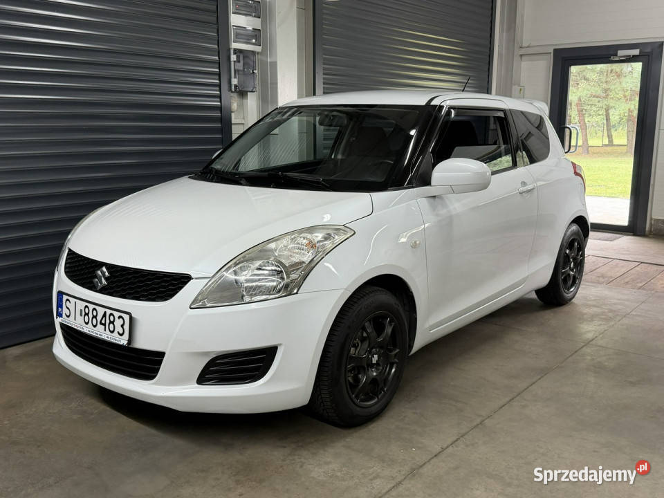 Suzuki Swift Bezwypadkowy 1WŁ Super stan Navi Chechło sprzedam