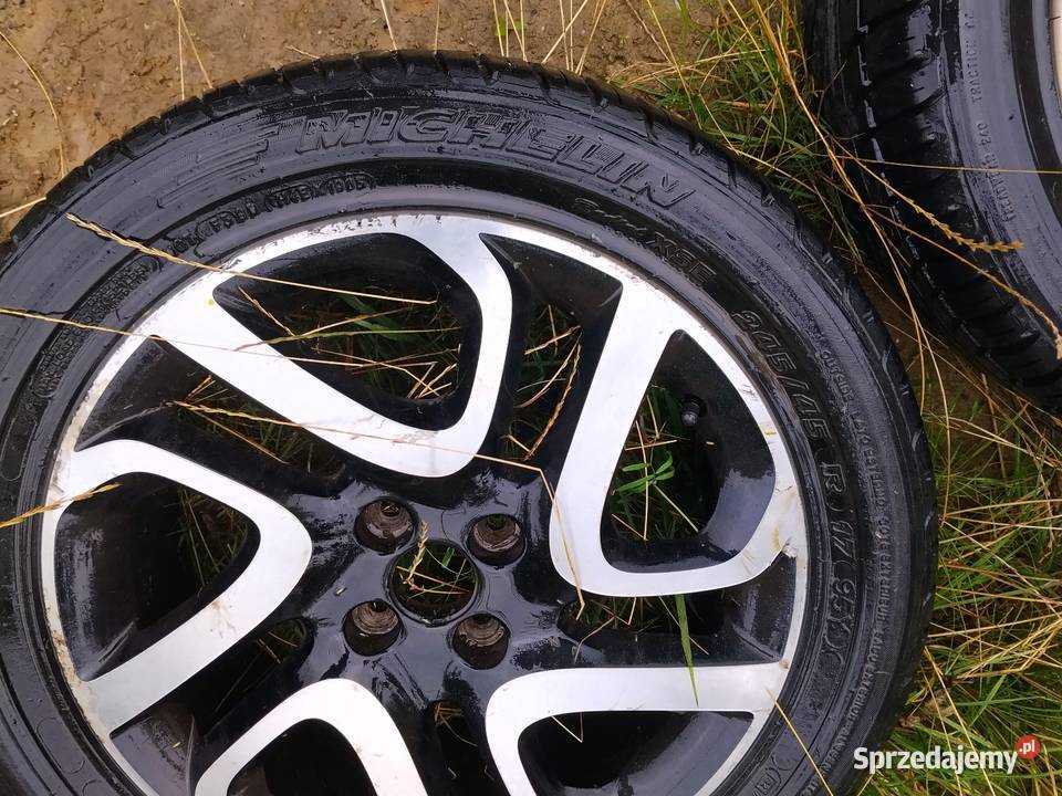 Na sprzedaż felga aluminiowa z oponą widoczna na Sierpc
