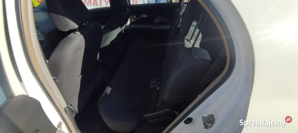 Toyota Yaris II 2011