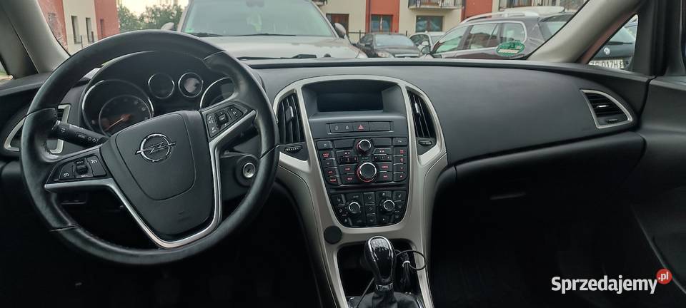 Opel Astra J