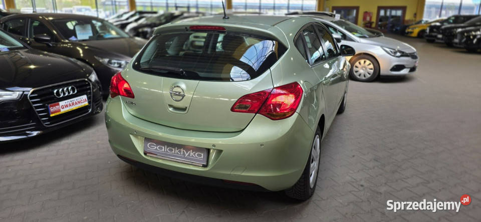 Opel Astra OPIS W podanej roczna gwarancja J 101KM