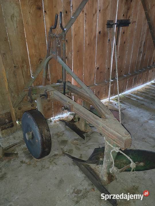 Pług dwuskibowy nieuszkodzony Grzęska