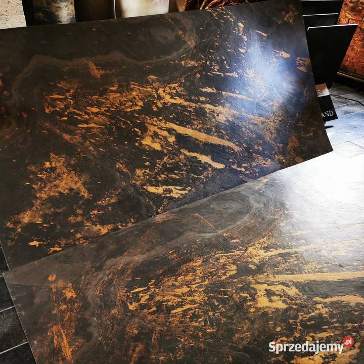 Czarno złoty fornir dekoracyjny na ścianę Kraków