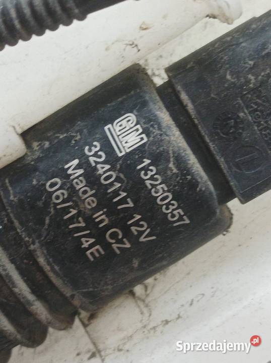 ZBIORNICZEK SPRYSKIWACZY 39015511 Opel Corsa V sprzedam