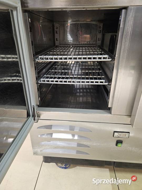 Stół chłodniczy dwudrzwiowy Dora Metal DM9404400 Pszczyna