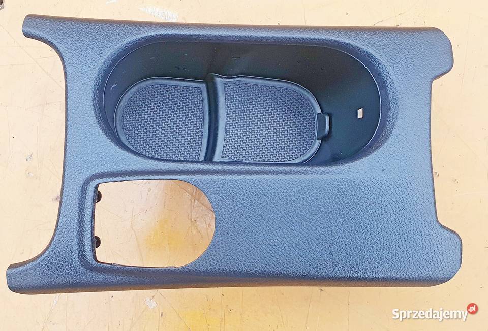 MERCEDES W117 W176 OBUDOWA PANEL NA KUBKI