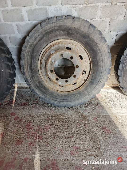 Koła rolnicze 90 R 20 i 825 R 20