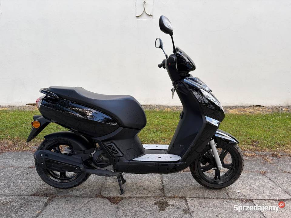 Peugeot KISBEE 2023 R 50 4T SKUTER LIFT LED 100 Pilzno