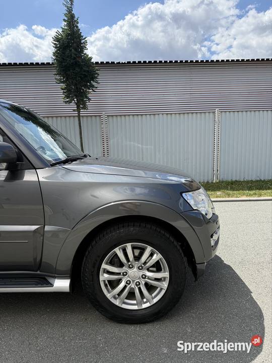 Mitsubishi Pajero 32 DiD 200 Salon 161 podgrzewane fotele
