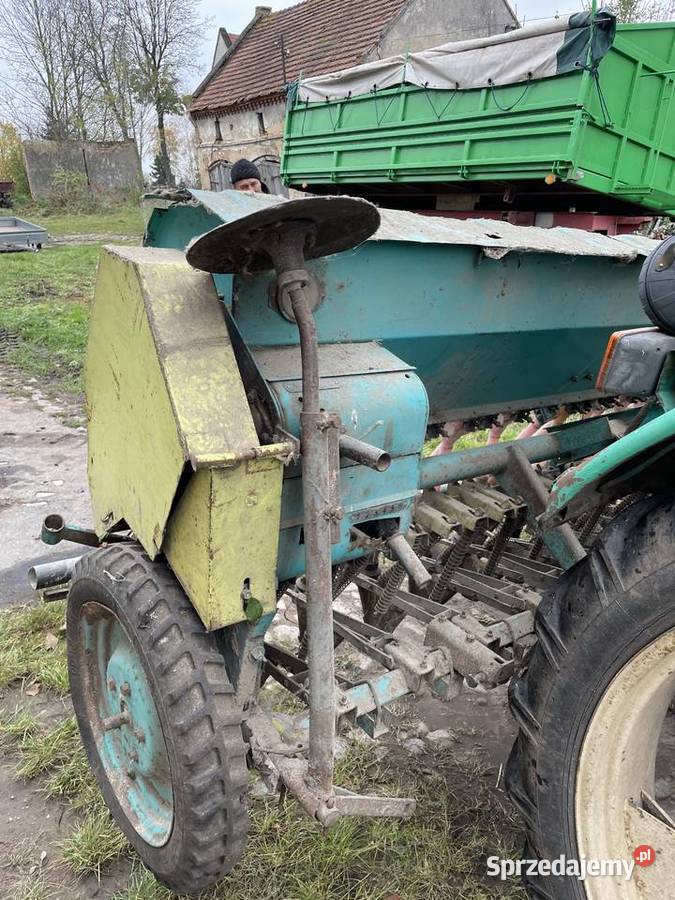 Siewnik Poznaniak nieuszkodzony Siewniki i sadzarki Oława