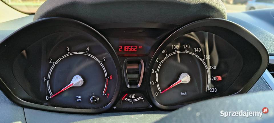 Fiesta 2010 125 60 srebrny Fiesta Warszawa sprzedam